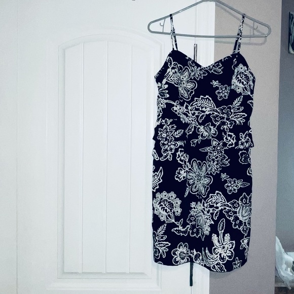 American Eagle Outfitters women’s size 6 dress